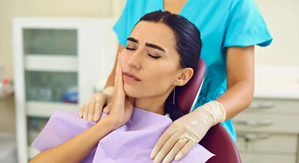 Що робити коли болить нерв зуба: домашні заходи та рекомендації
