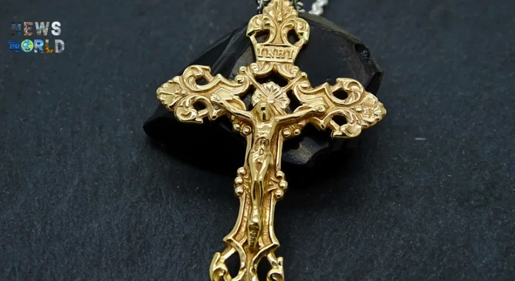 Хрестини: яку ювелірну прикрасу подарувати